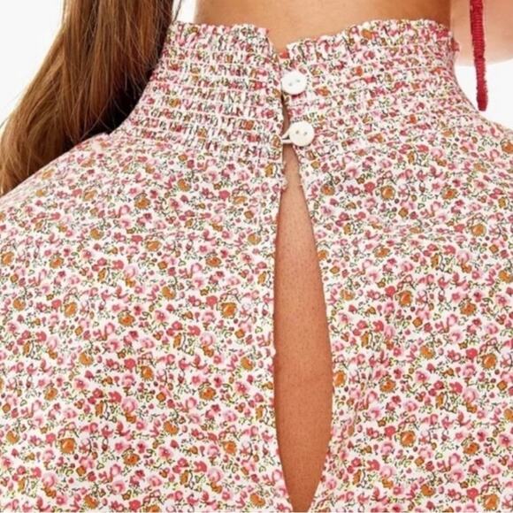 Pomander Place by Tuckernuck Floral Smocked
Modoc Blouse sz M - Picture 8 of 9